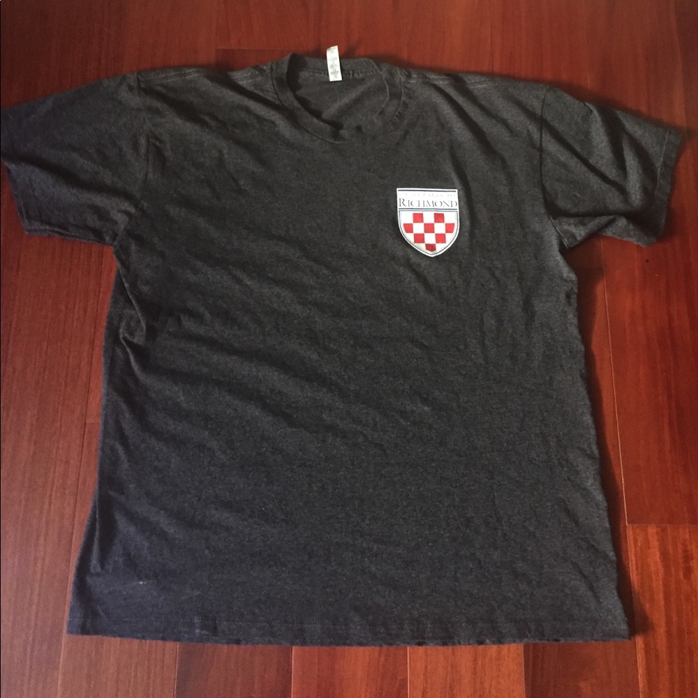 UNIVERSITY OF RICHMOND MENS TSHIRT TOP